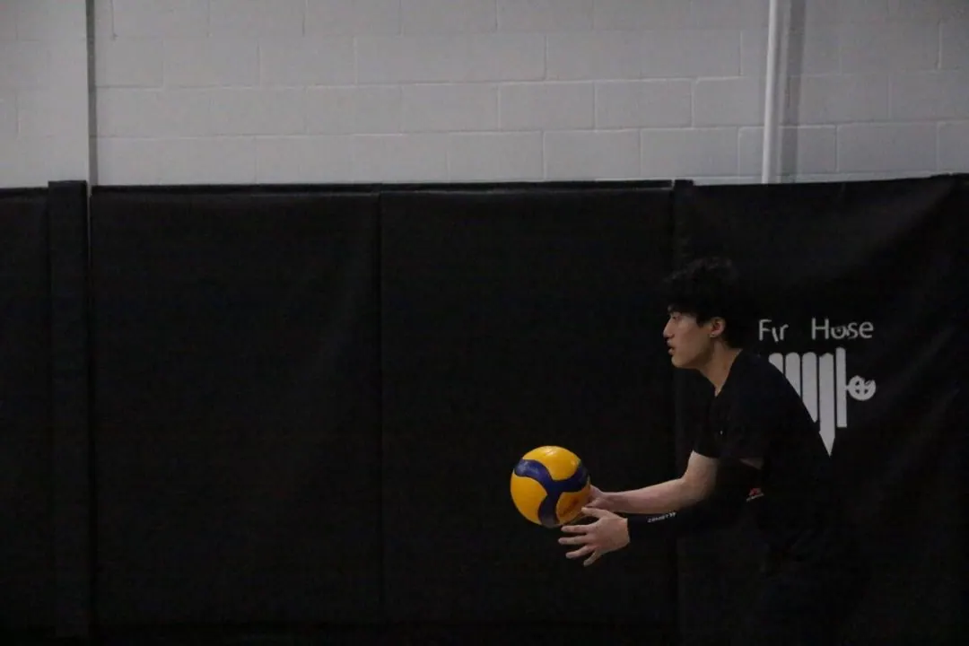 Essential Volleyball Equipment and Gear for Drop In Games
