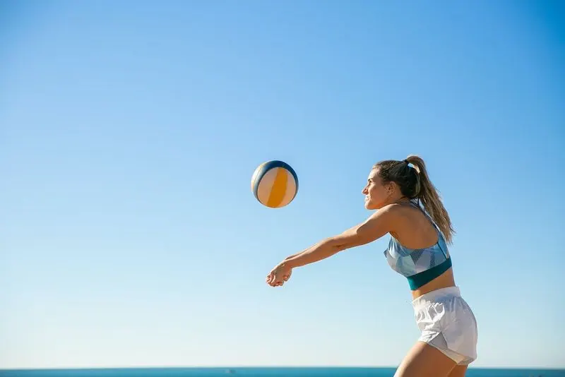 How to "Dig" in Volleyball - Essential Defensive Volleyball Plays