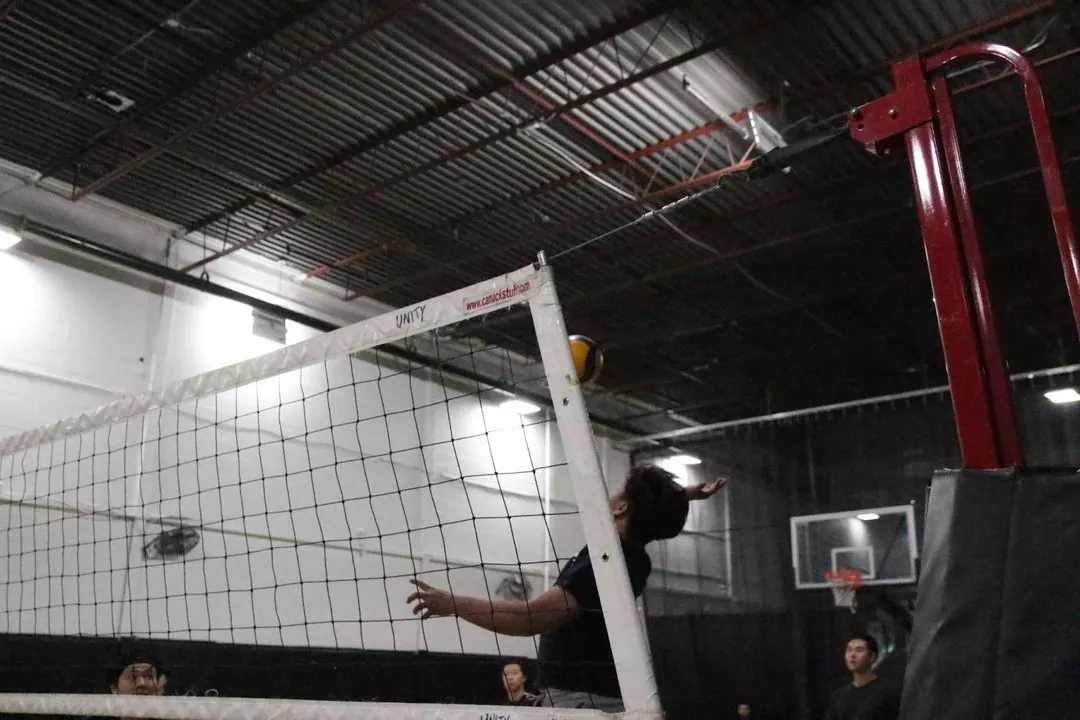 What is a House League in Volleyball? Volleyball Leagues Explained